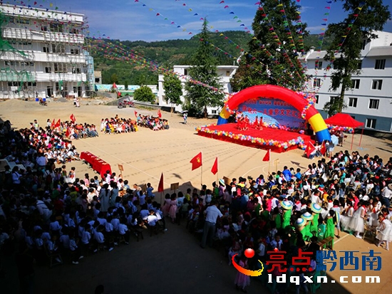 紫馬小學(xué)活動(dòng)現(xiàn)場(chǎng).jpg