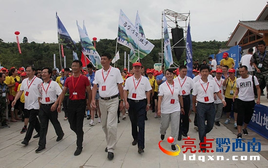 2017國際山地旅游暨興仁馬金河分會(huì)場(chǎng)萬人戶外徒步運(yùn)動(dòng)蔡家友攝影 (2).jpg